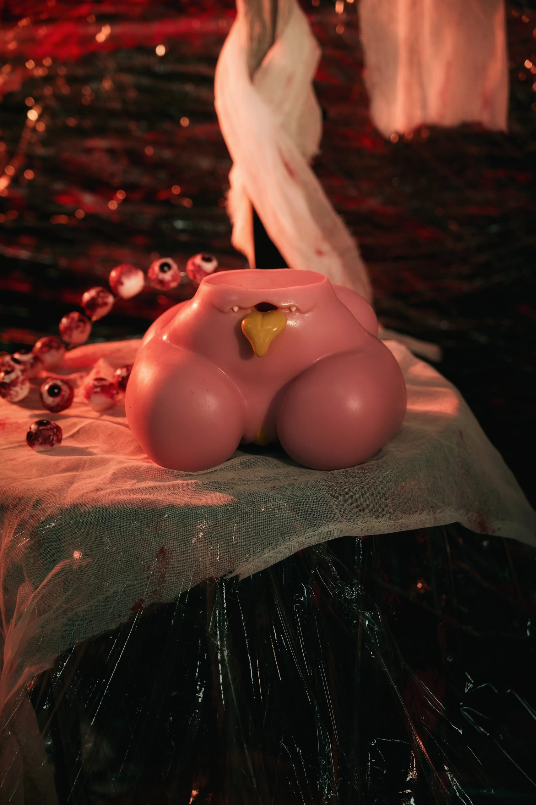 Back view displaying the hips and tail base of the Heketa doll