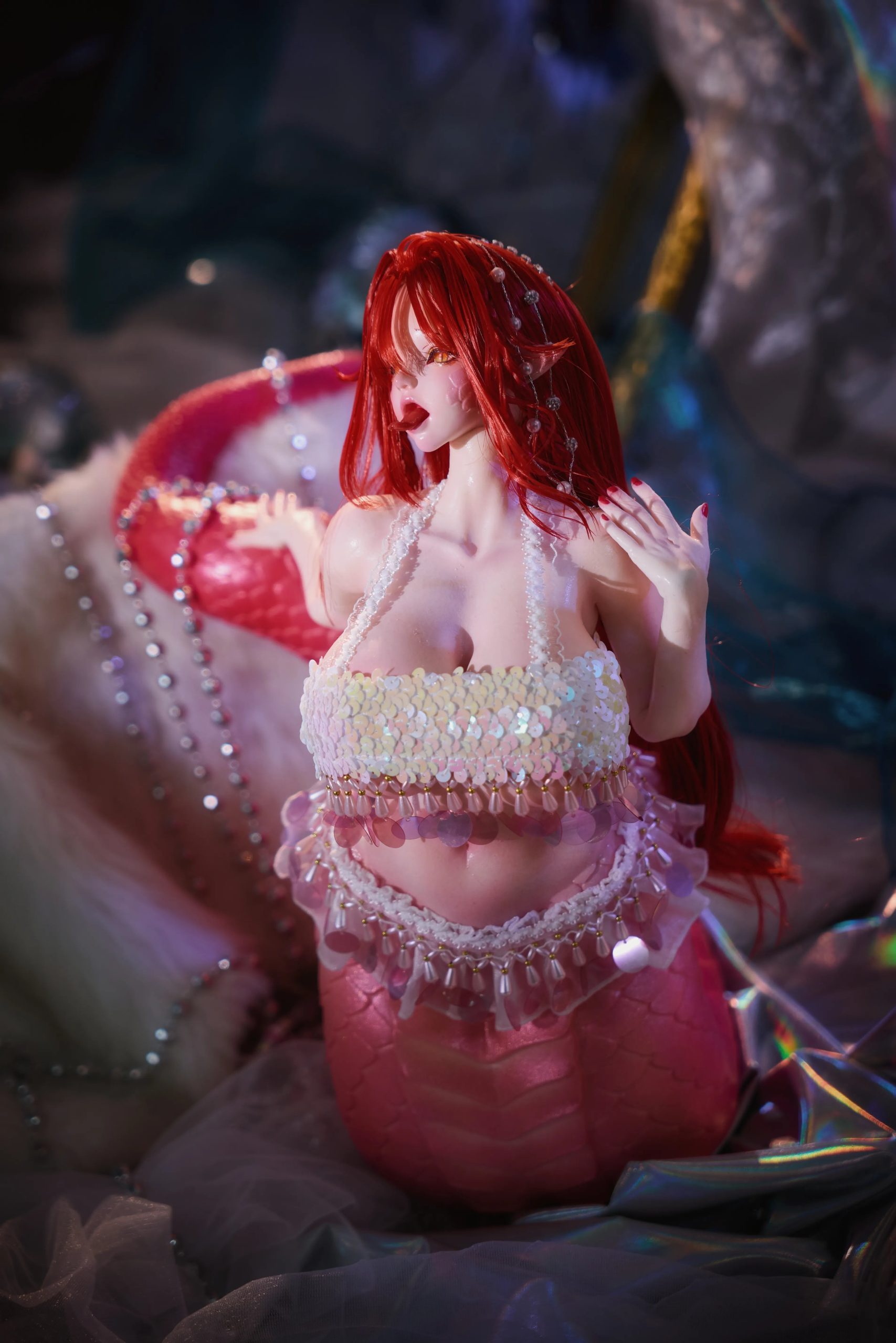 Comparison of Mera figure size relative to standard anime statues